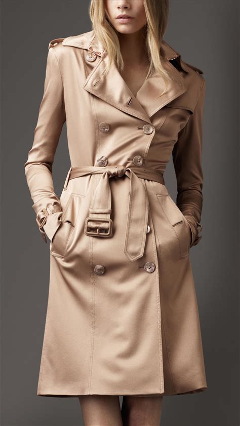 trenchcoat von burberry|authentic Burberry trench coats.